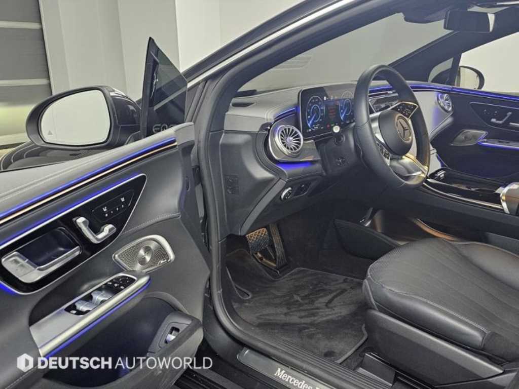 Mercedes Benz EQE - Vista 11