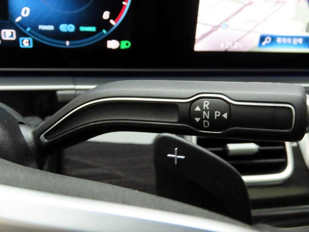 Mercedes Benz GLE Class - Vista 11