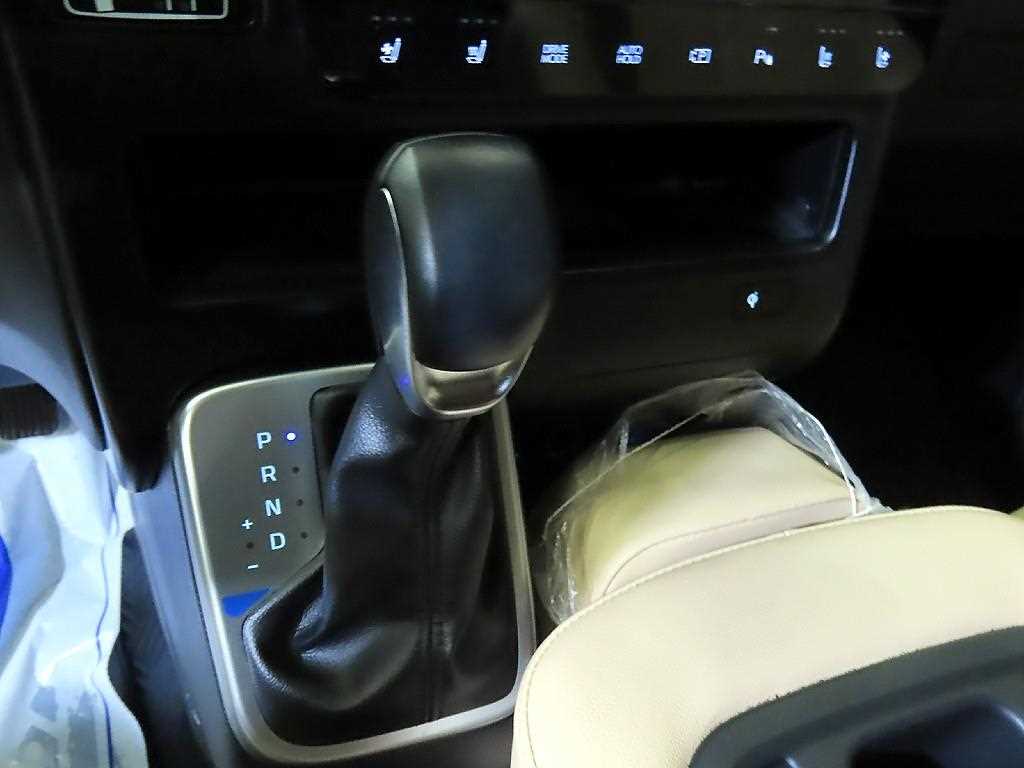 HYUNDAI Staria - Vista 12