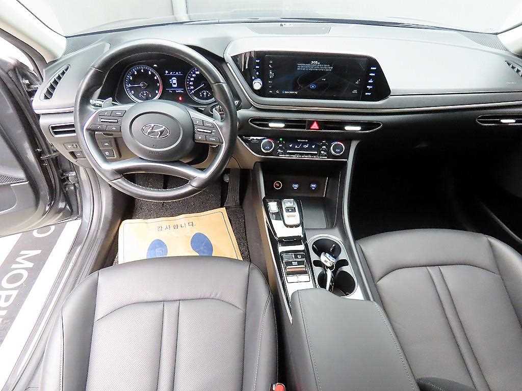 HYUNDAI Sonata - Vista 7