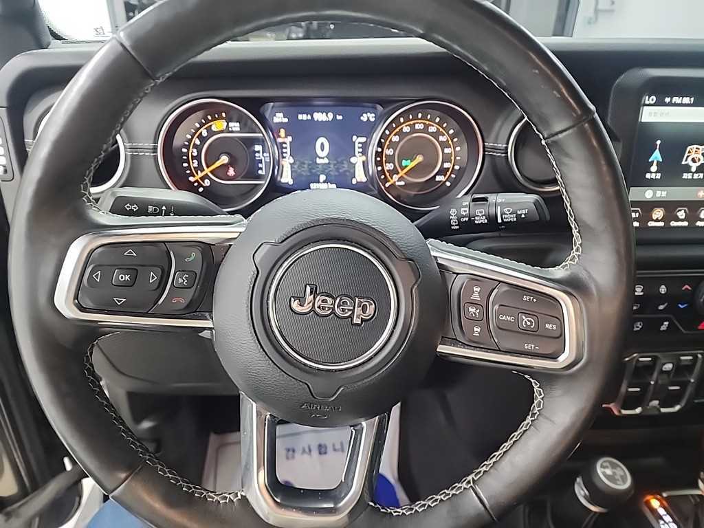 Jeep Wrangler - Vista 9