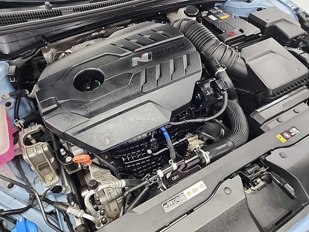 HYUNDAI Avante - Vista 5