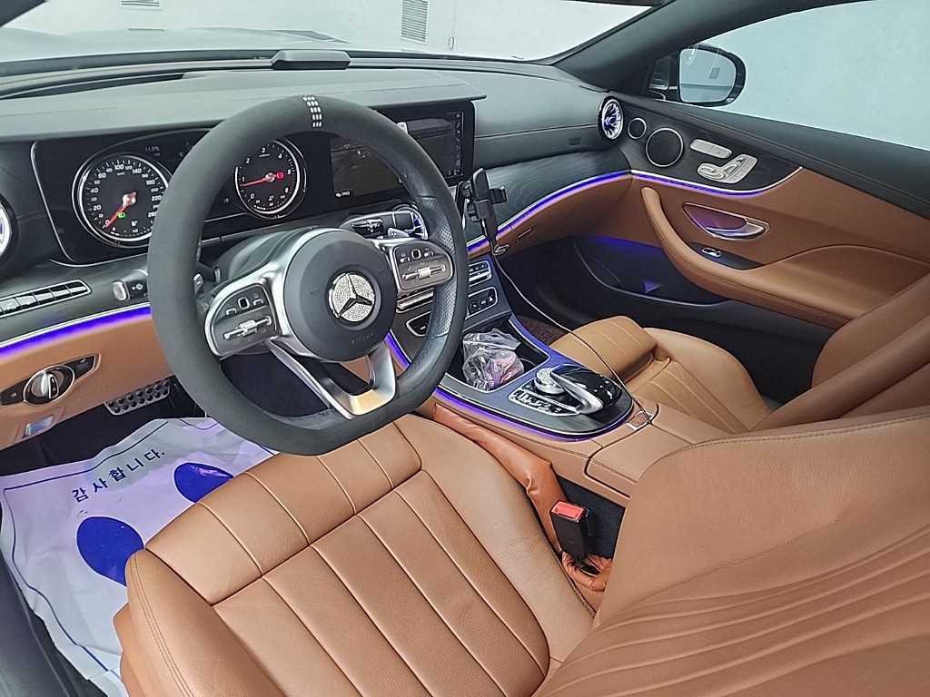 Mercedes Benz E class - Vista 7