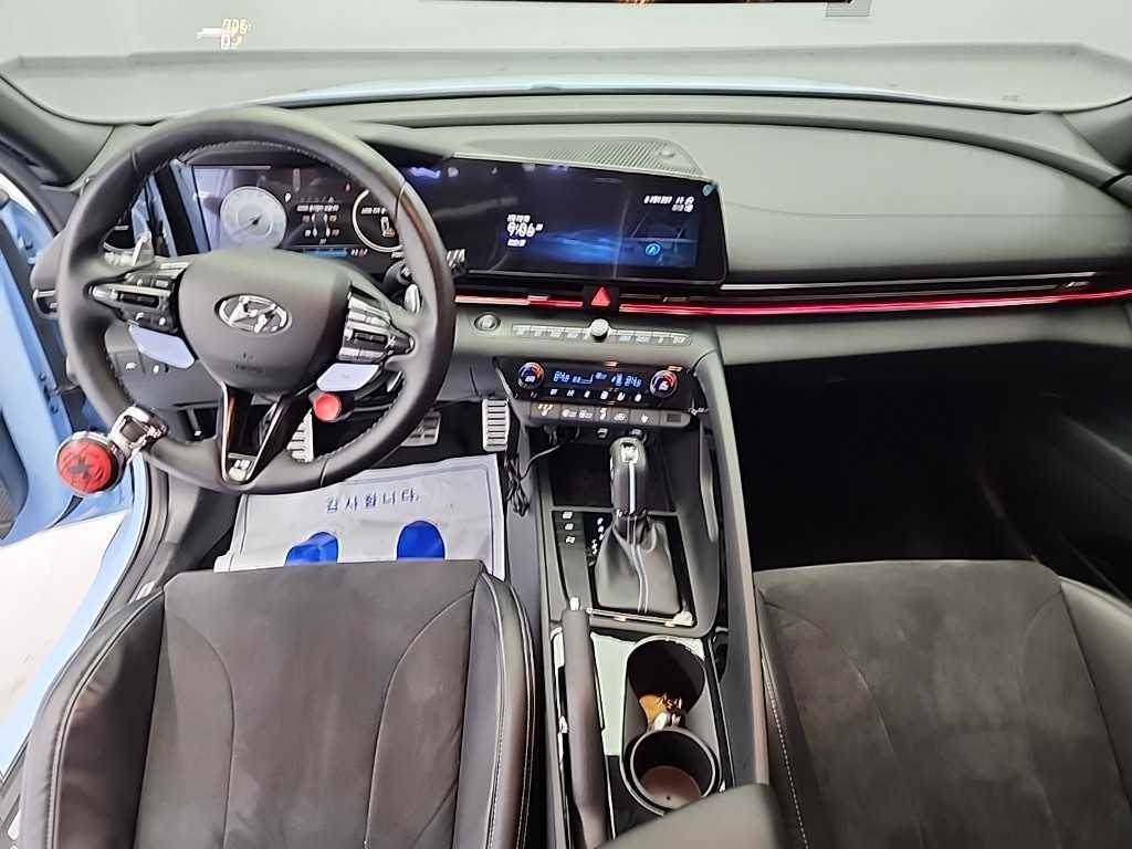 HYUNDAI Avante - Vista 7