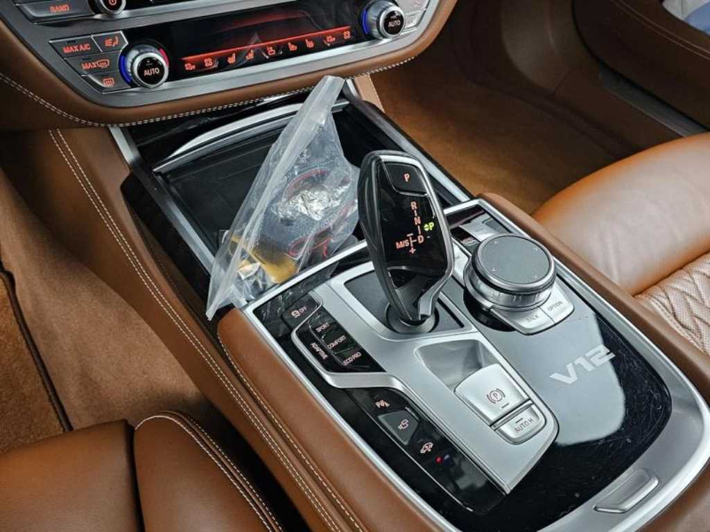 BMW 7 Series 2021 Plateado - Importación desde Corea - HF Imports Iquique - Foto 16