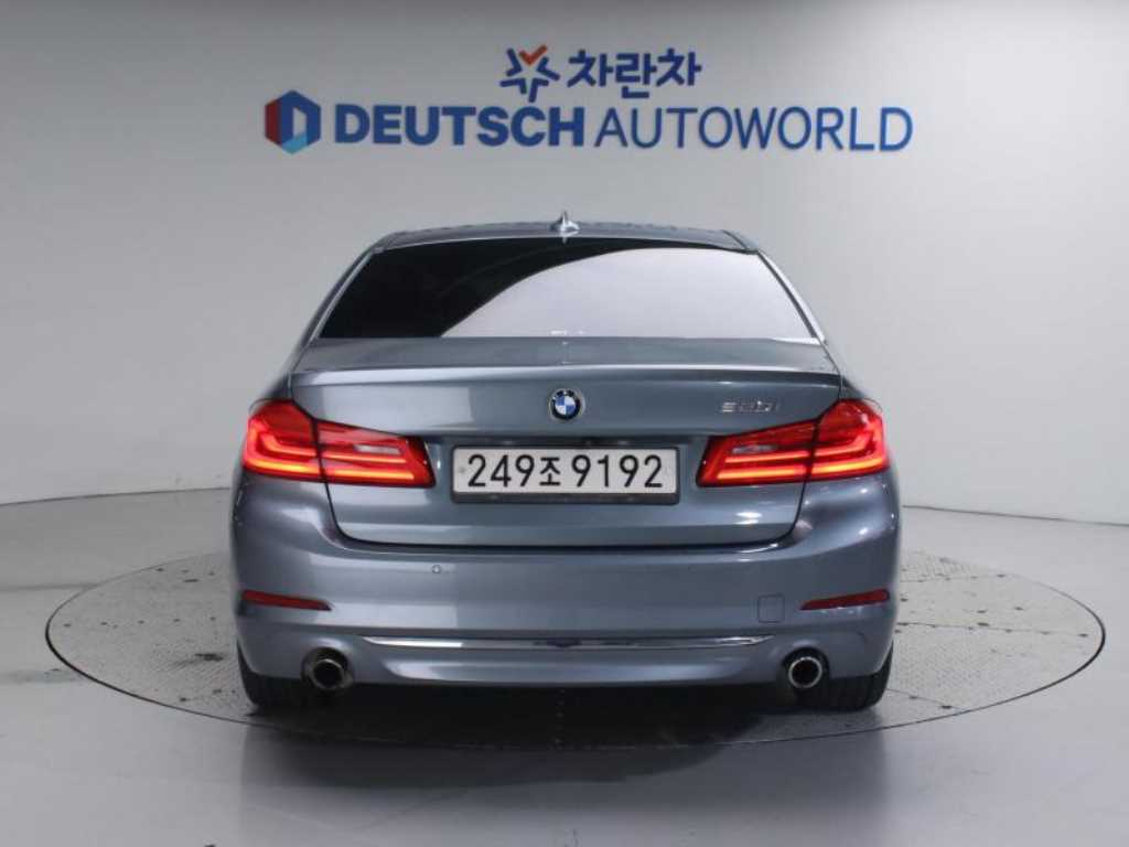 BMW 5 Series - Vista 4