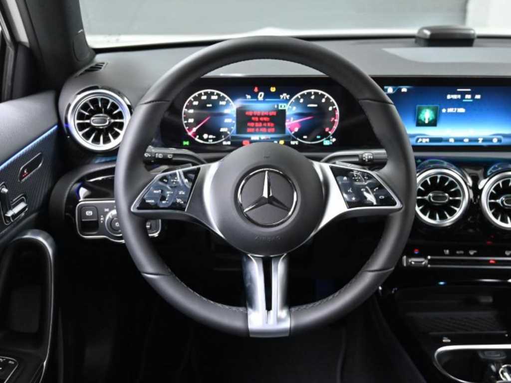 Mercedes Benz A Class 2025 - Importación desde Corea - HF Imports Iquique - Foto 13