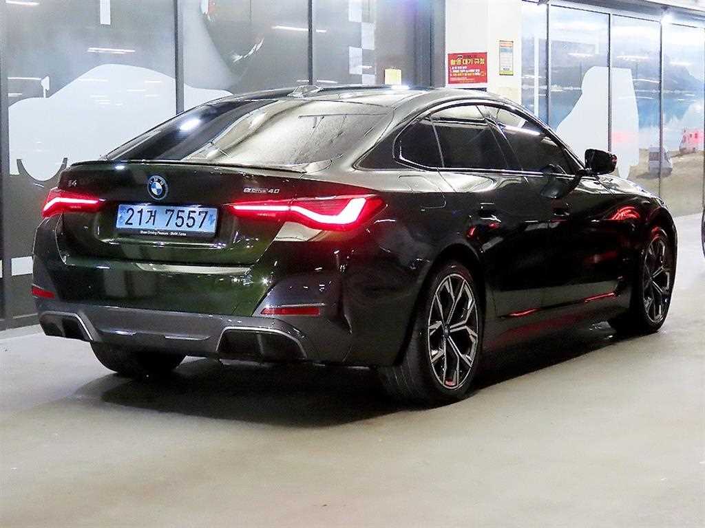 BMW i4 - Vista 4