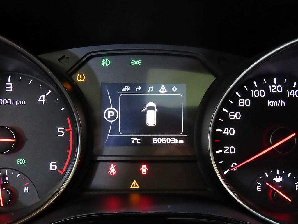 KIA Carnival - Vista 10