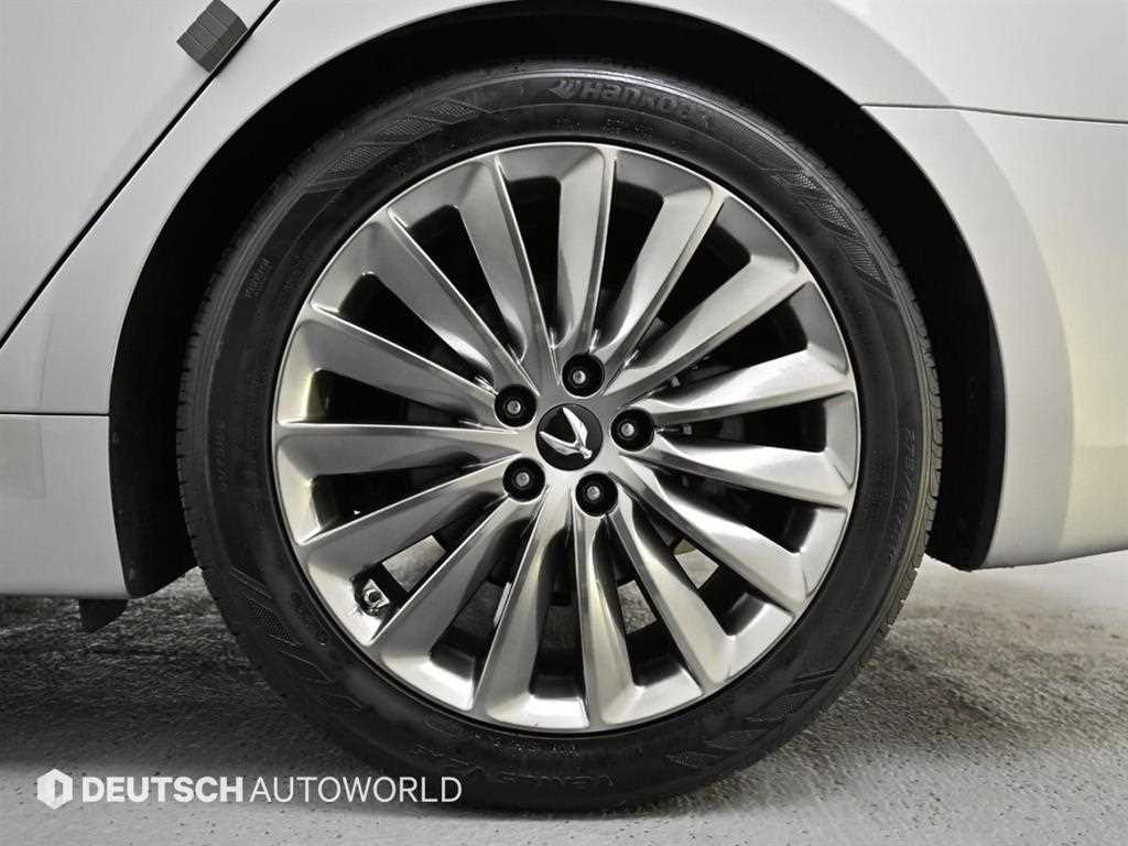 HYUNDAI Equus - Vista 5