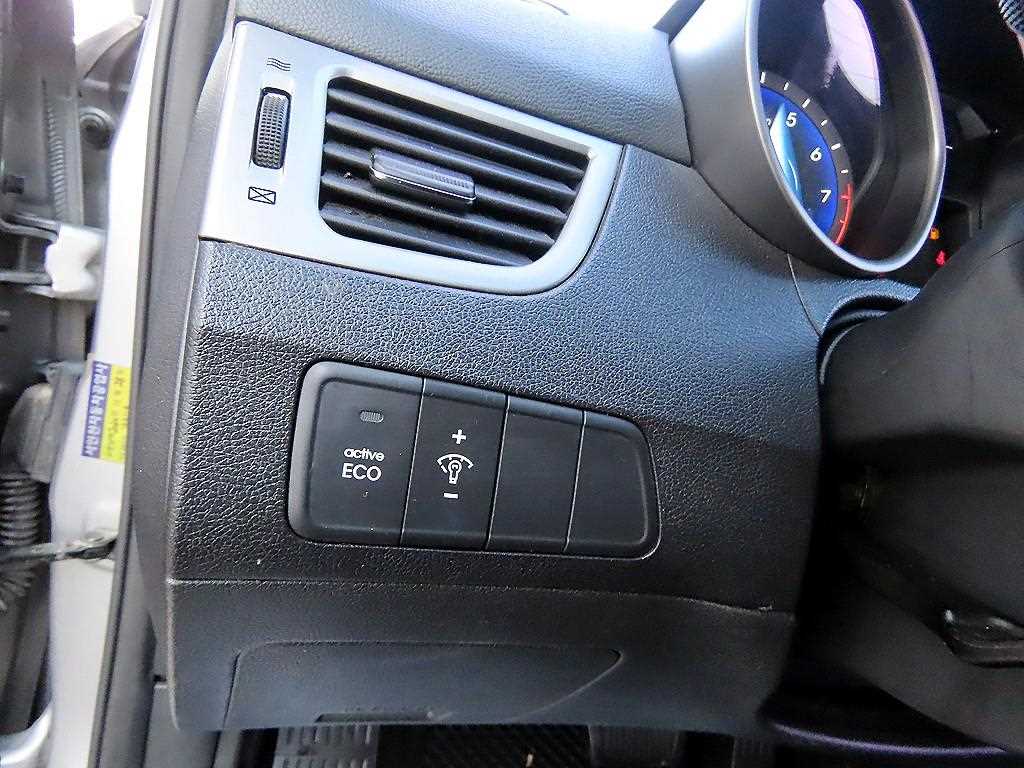 HYUNDAI Avante 2012 Gris - Importación desde Corea - HF Imports Iquique - Foto 14