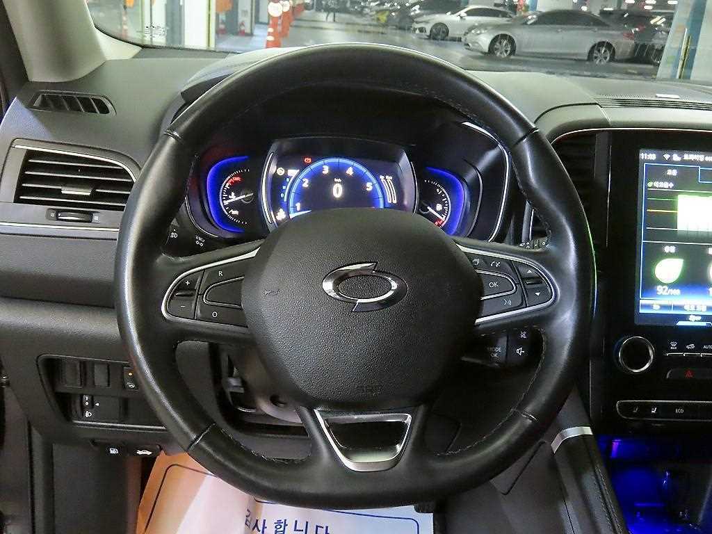 SAMSUNG QM6 - Vista 8