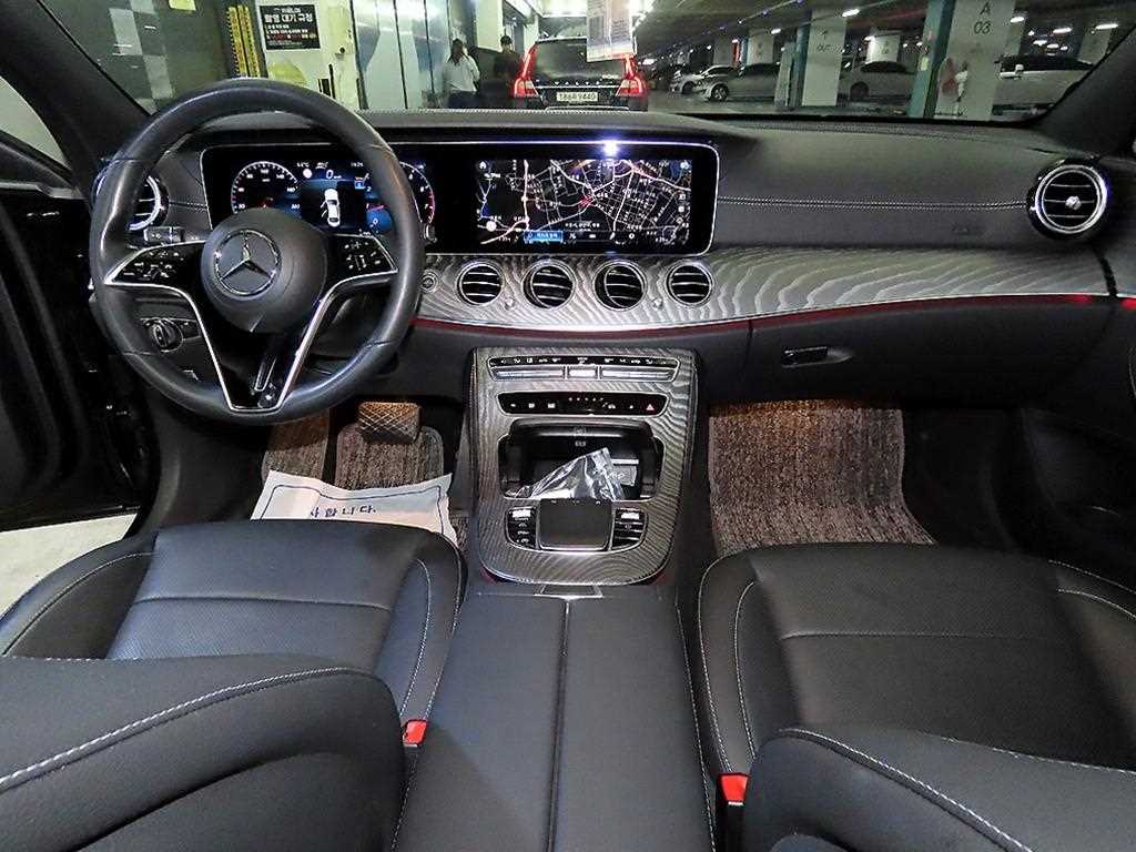 Mercedes Benz E class - Vista 10