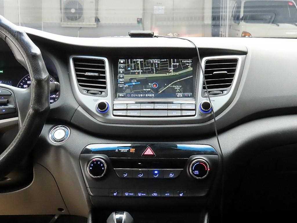 HYUNDAI Tucson - Vista 9