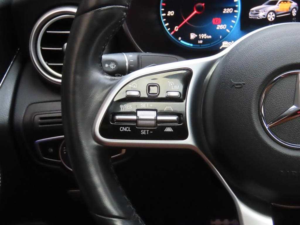 Mercedes Benz GLC Class - Vista 11