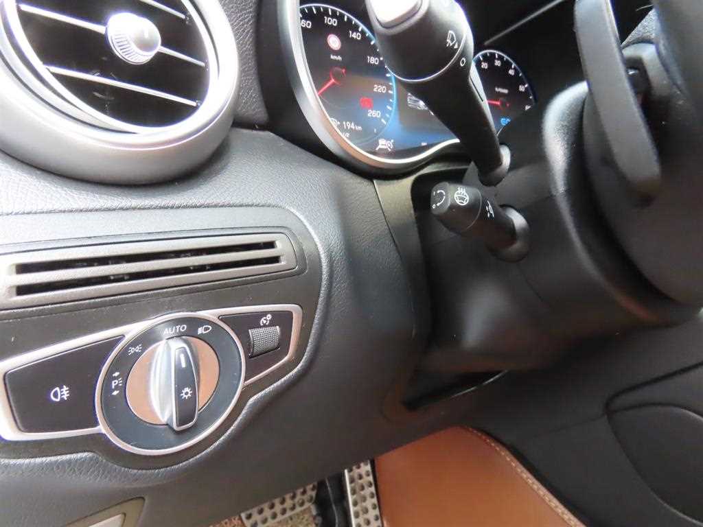 Mercedes Benz GLC Class 2021 Gris - Importación desde Corea - HF Imports Iquique - Foto 15