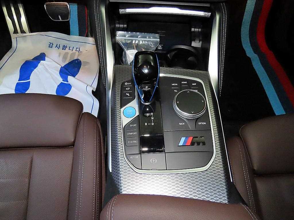 BMW i4 - Vista 12