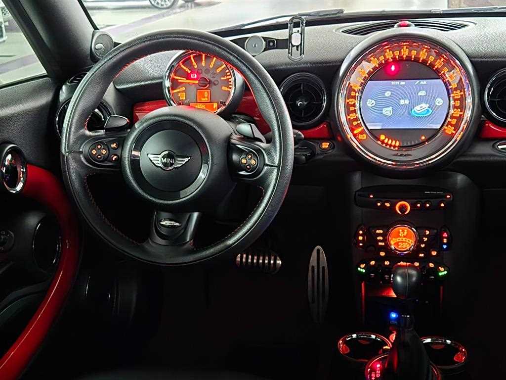 Mini Coupe - Vista 8