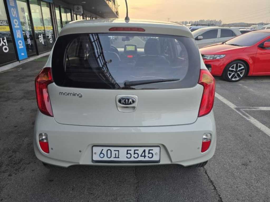 KIA Morning - Vista 4