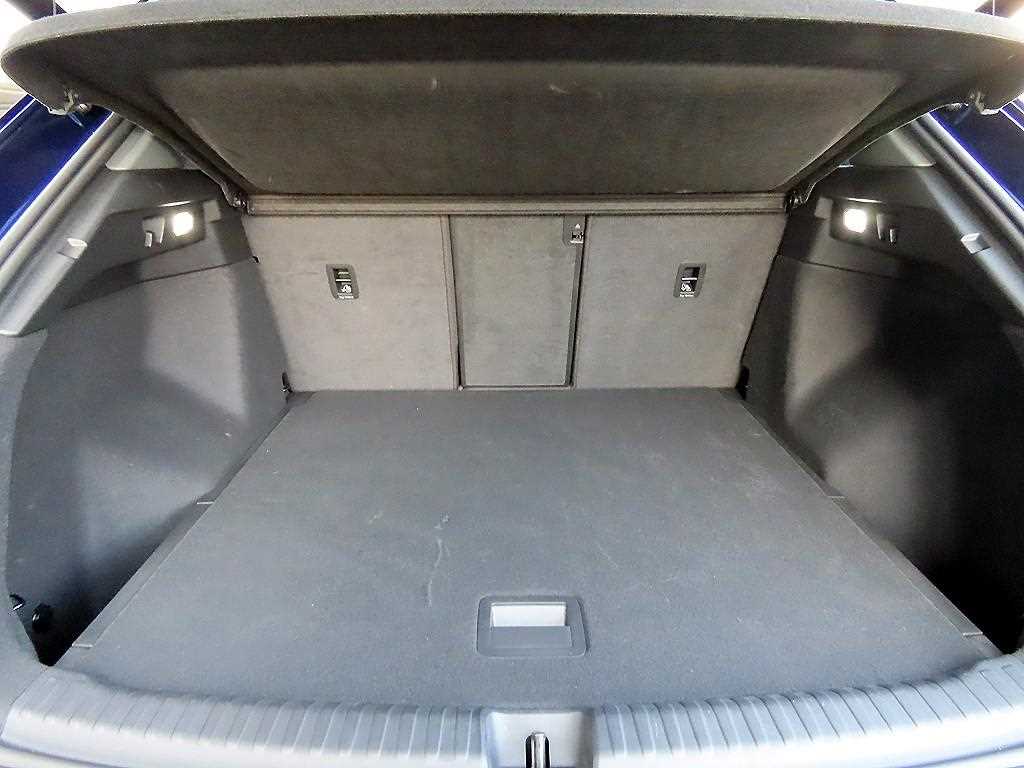 Audi Q4 2023 Azul - Importación desde Corea - HF Imports Iquique - Foto 17