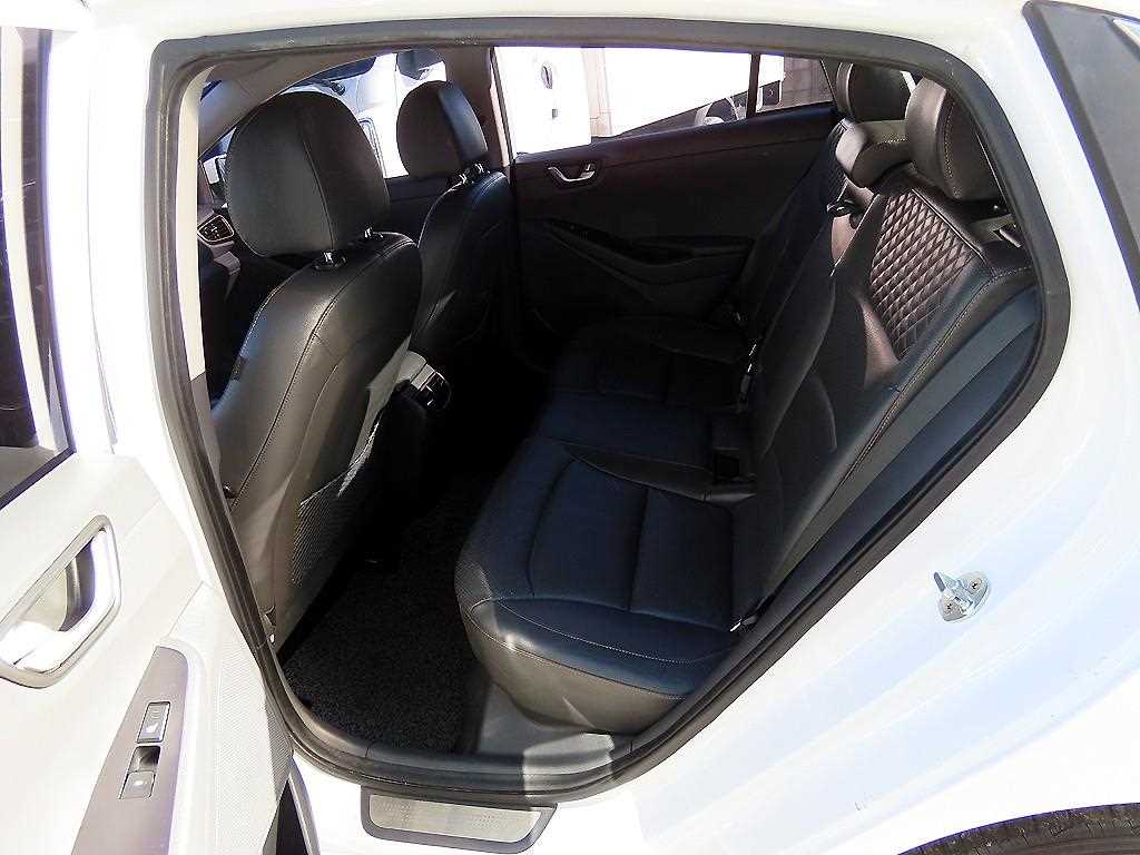 HYUNDAI Ioniq - Vista 6