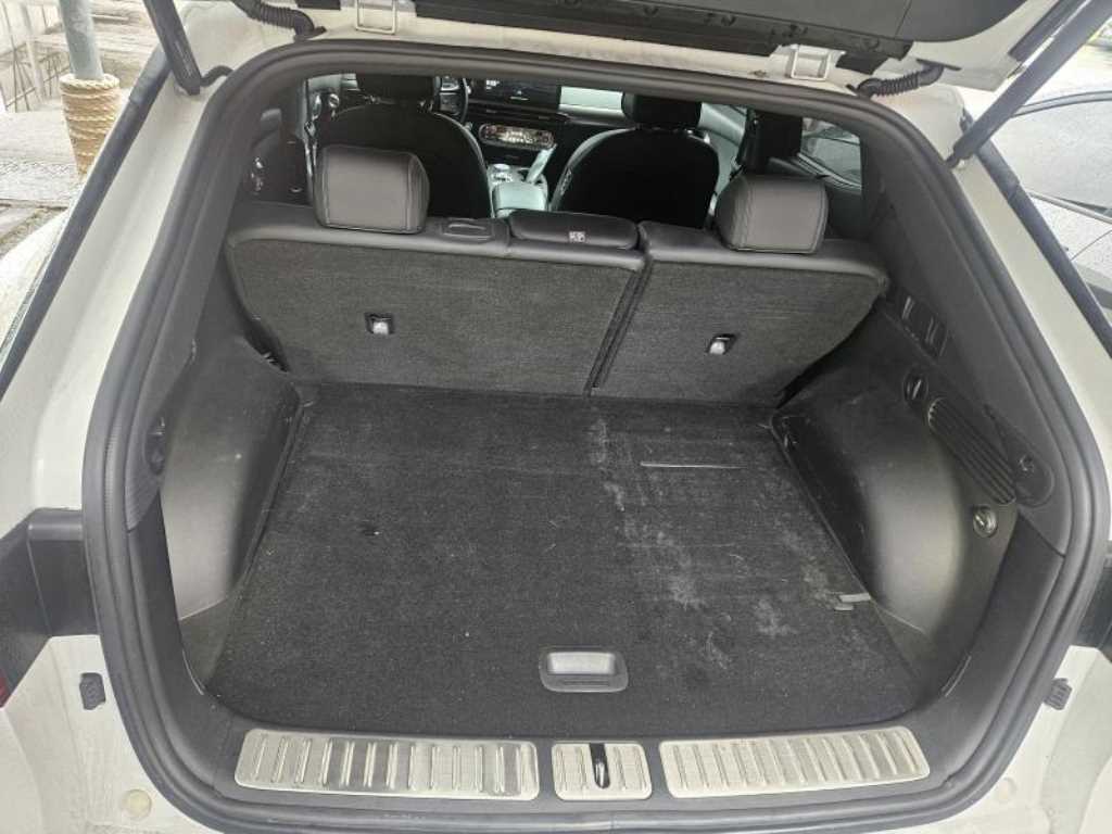 Genesis GV60 - Vista 5