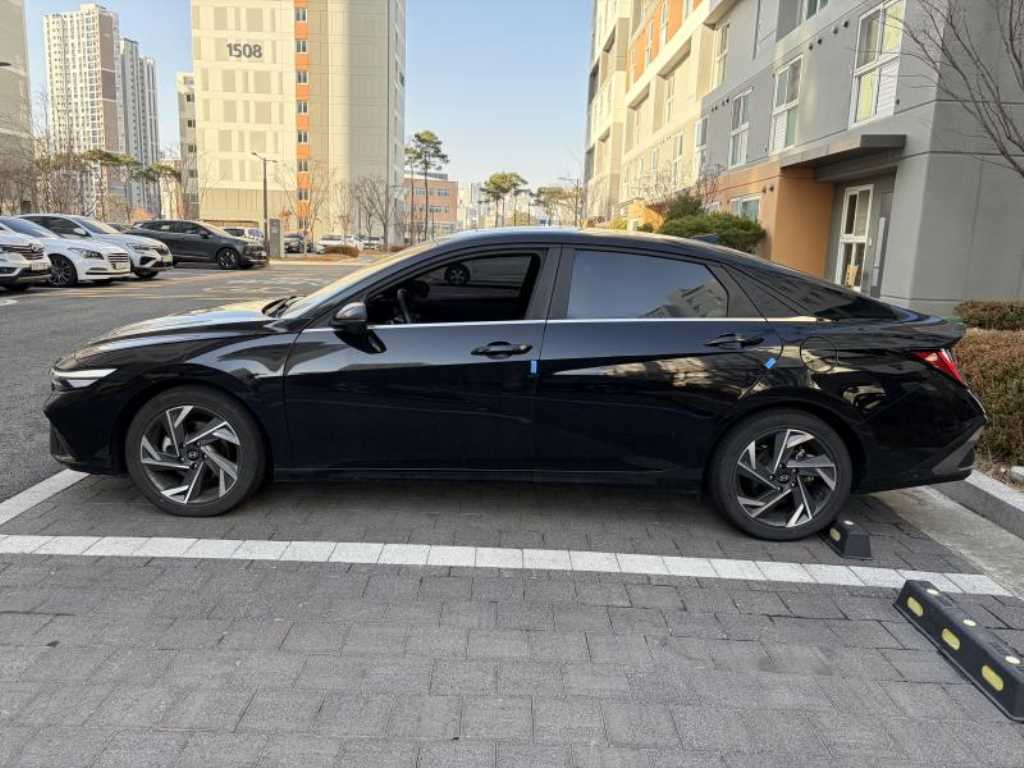 HYUNDAI Avante - Vista 8