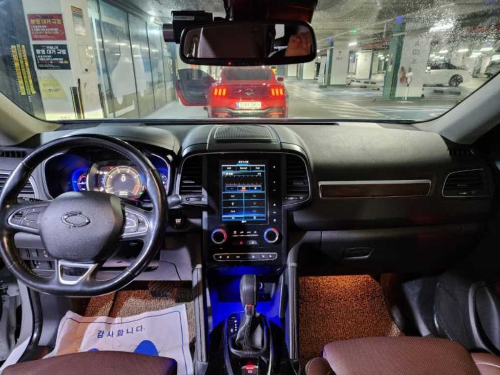 SAMSUNG QM6 - Vista 9