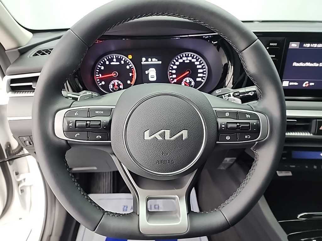 KIA K5 - Vista 9
