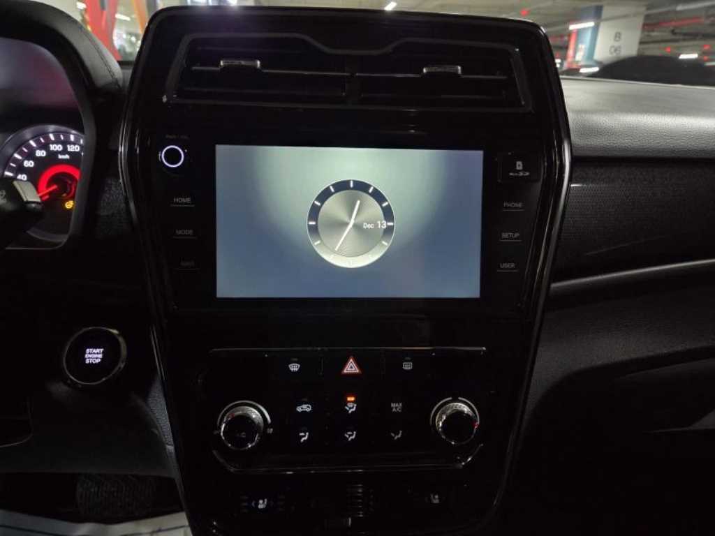 Ssangyong Tivoli - Vista 12