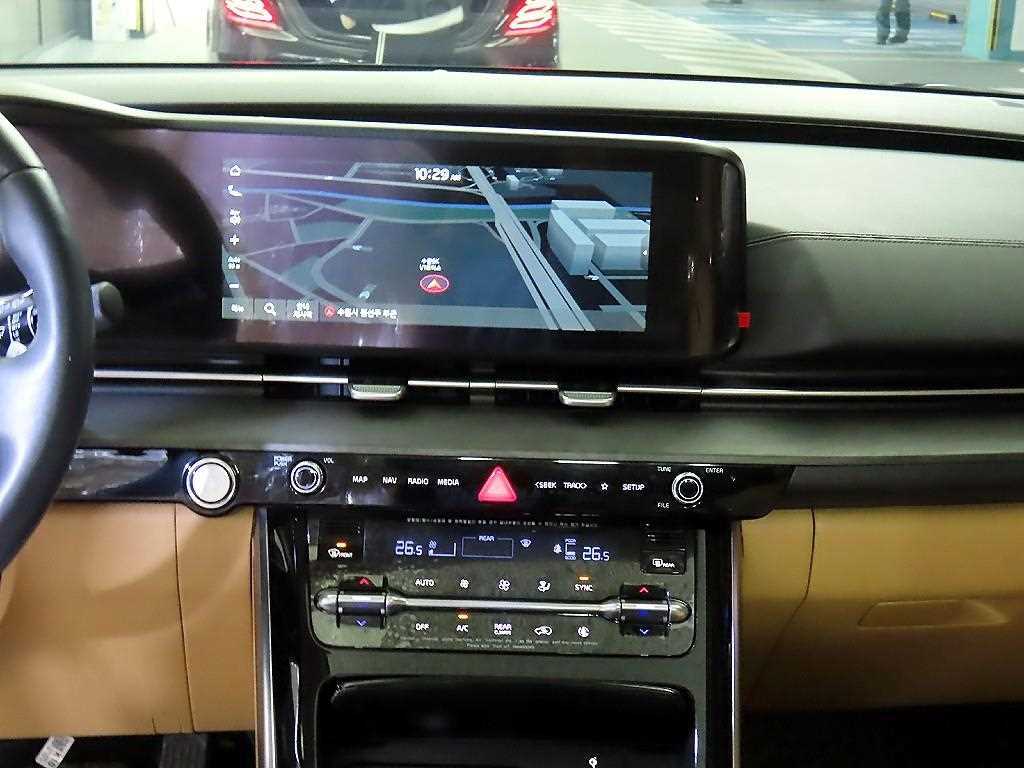 KIA Carnival - Vista 11