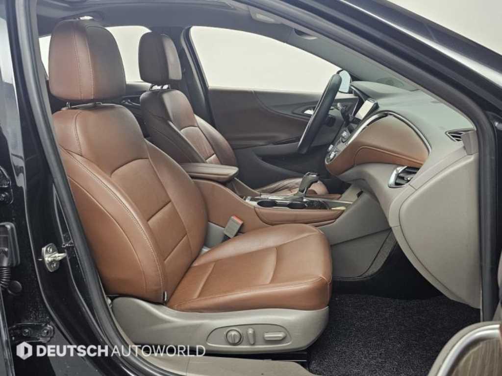 Chevrolet Malibu - Vista 10