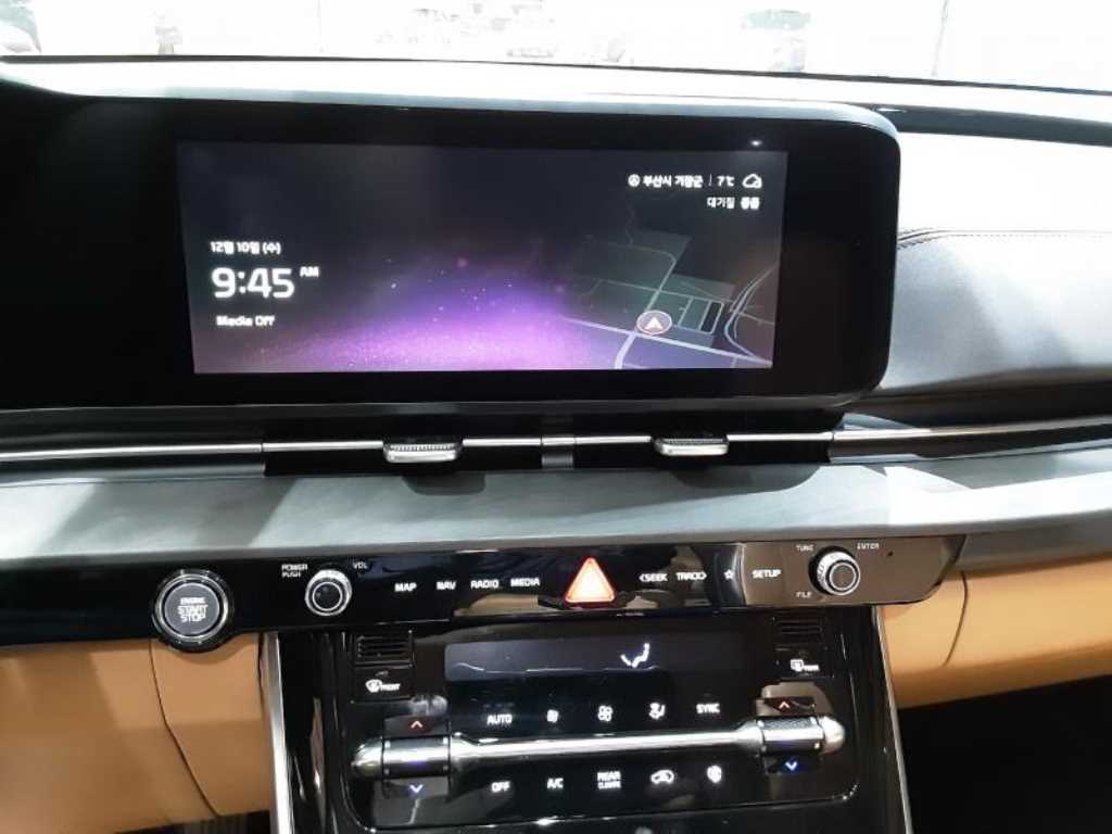 KIA Carnival - Vista 11