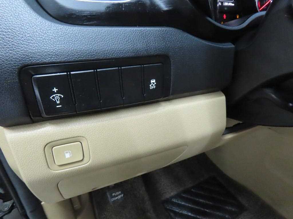 KIA Carnival - Vista 10