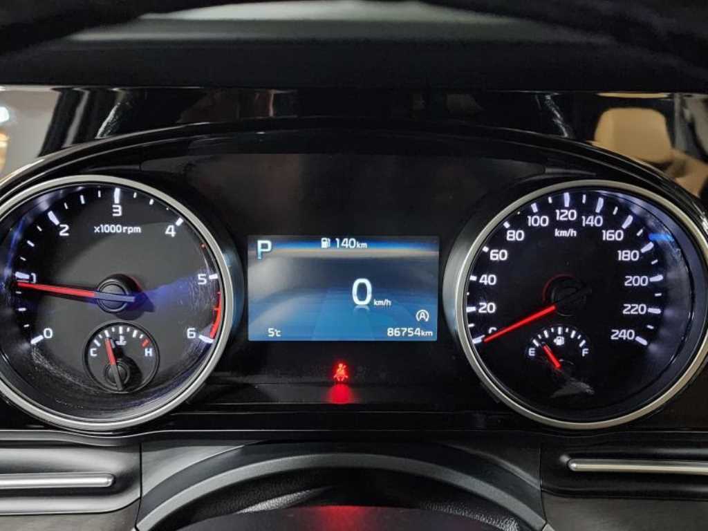 KIA Carnival - Vista 7