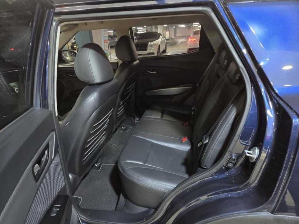 Ssangyong Tivoli - Vista 8