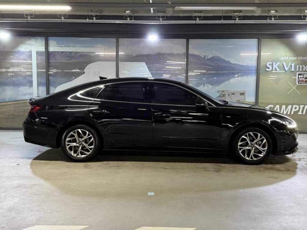 HYUNDAI Sonata - Vista 3