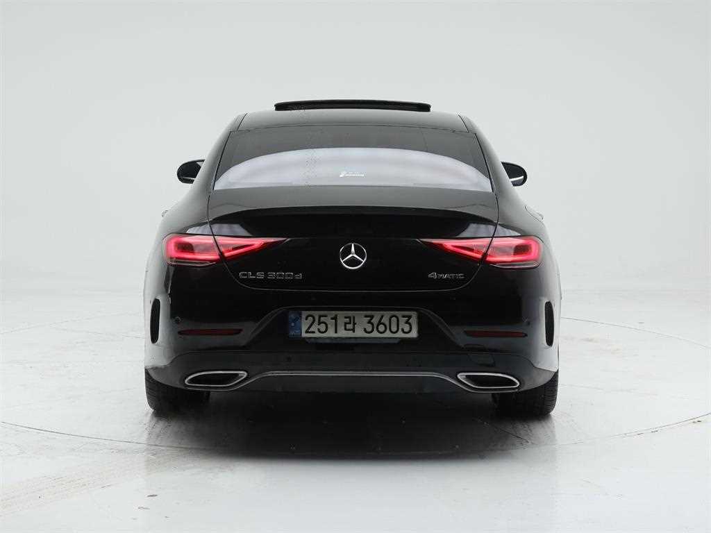 Mercedes Benz CLS Class - Vista 5