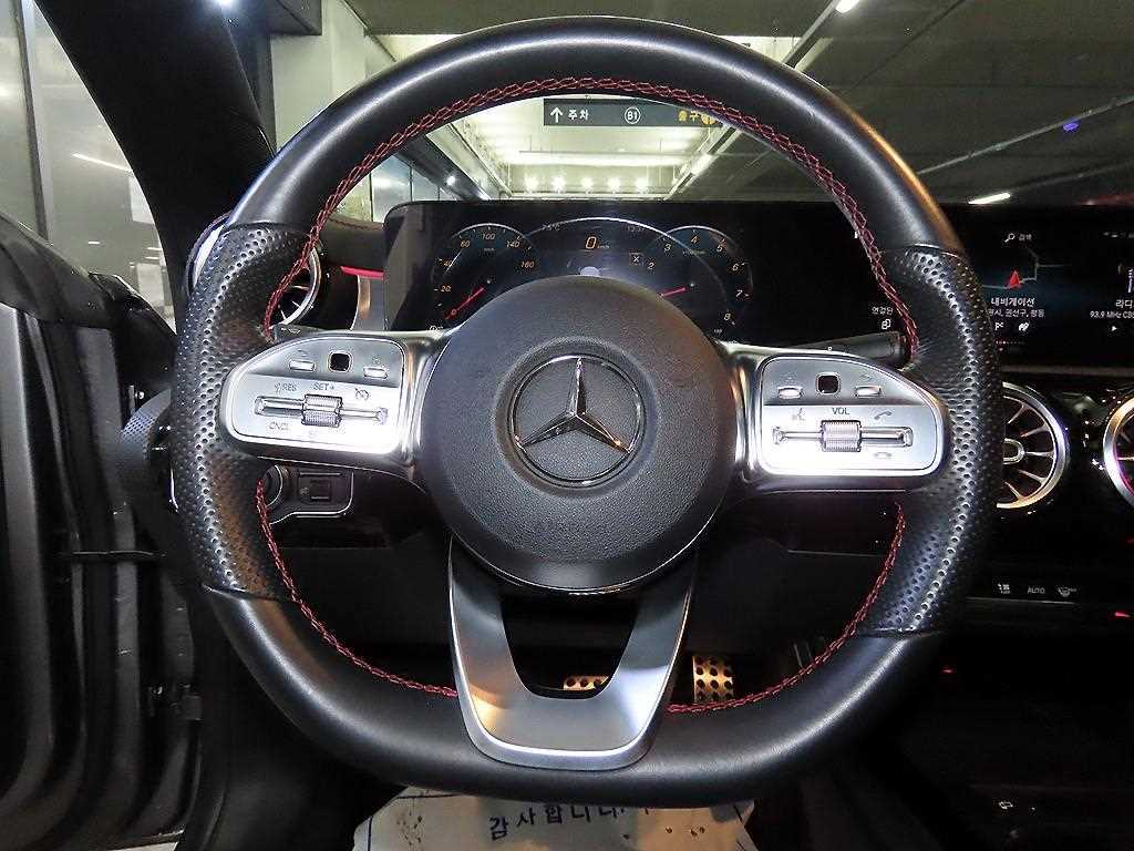 Mercedes Benz CLA Class - Vista 8