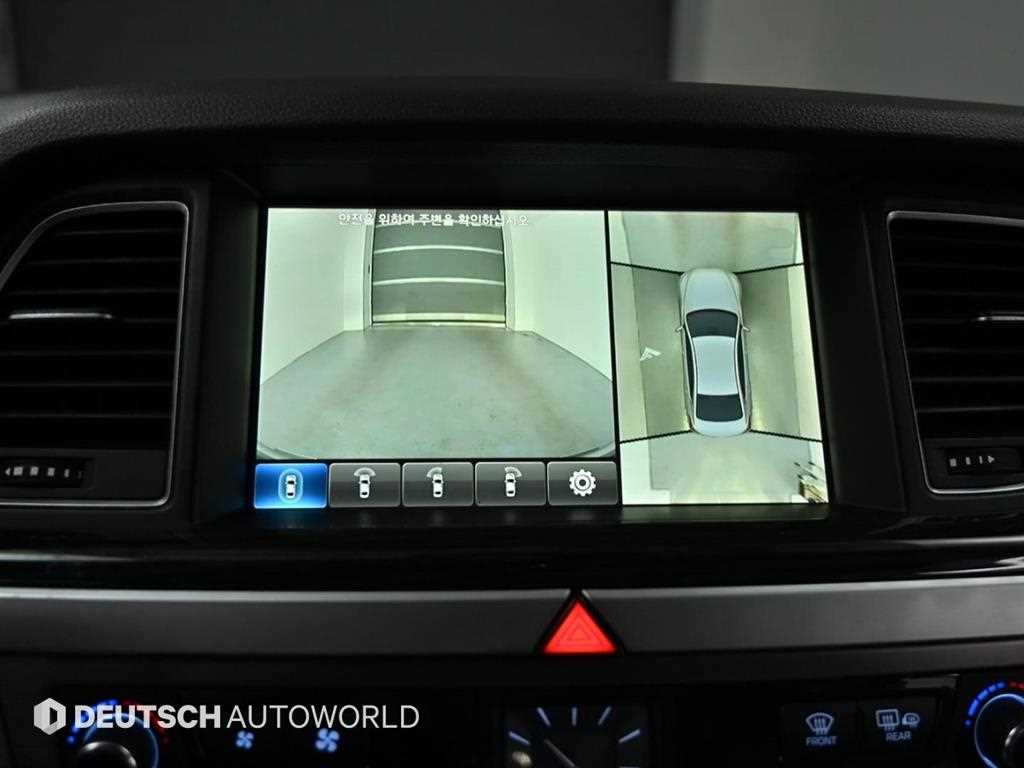 HYUNDAI Genesis - Vista 9