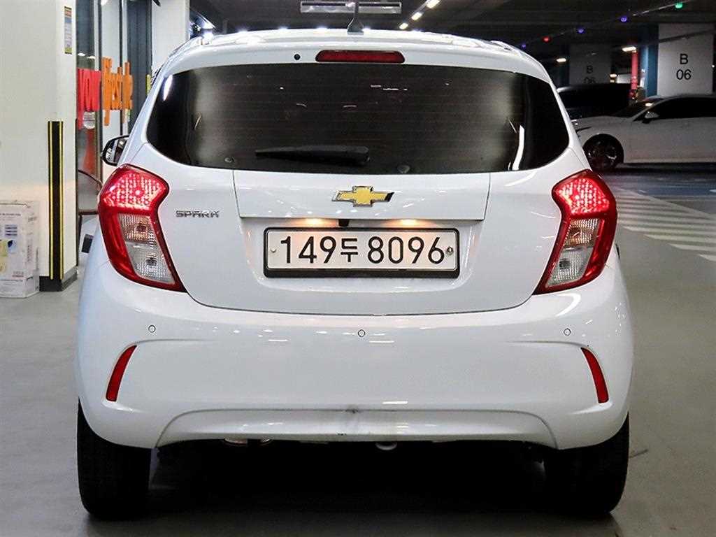 Chevrolet Spark - Vista 5