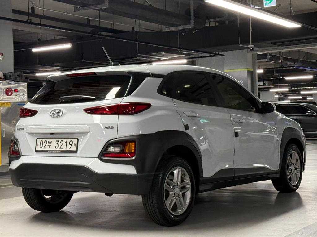 HYUNDAI Kona - Vista 7