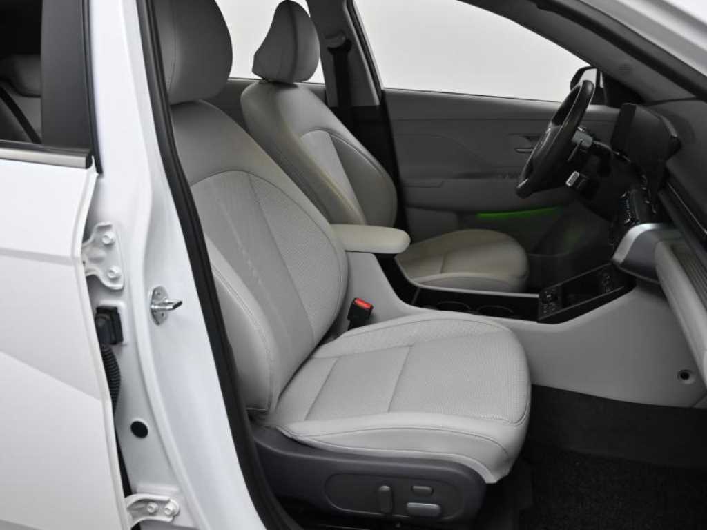 HYUNDAI Kona - Vista 10