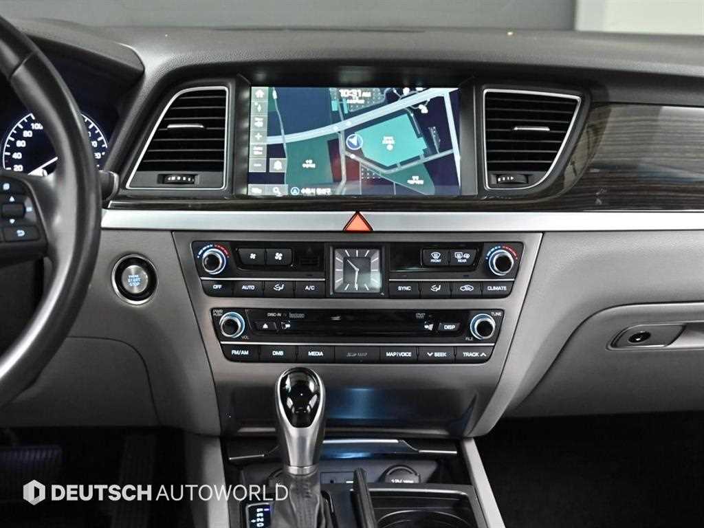 HYUNDAI Genesis - Vista 8