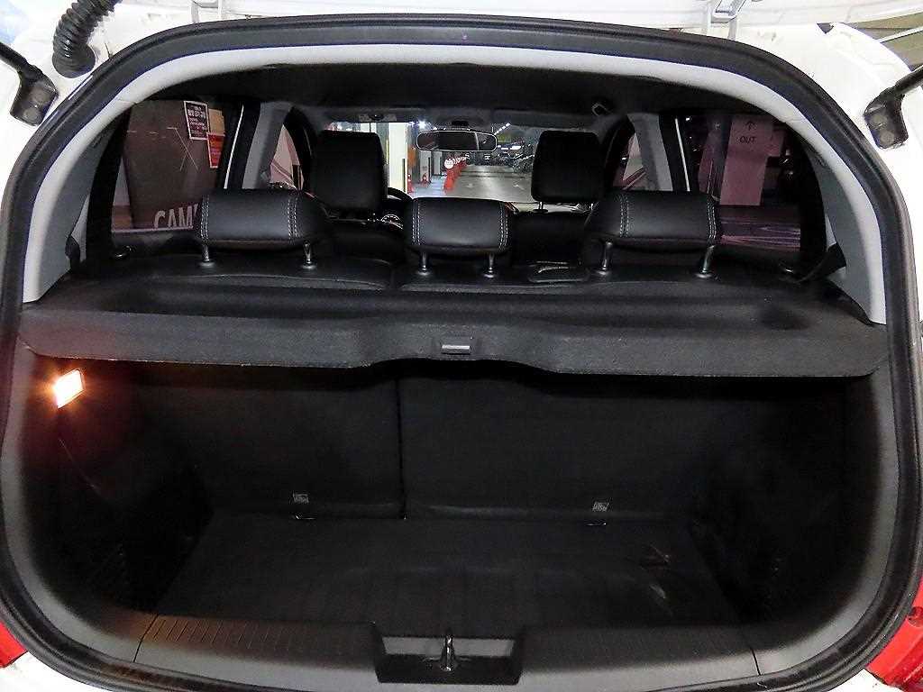 Chevrolet Spark 2019 Blanco - Importación desde Corea - HF Imports Iquique - Foto 16