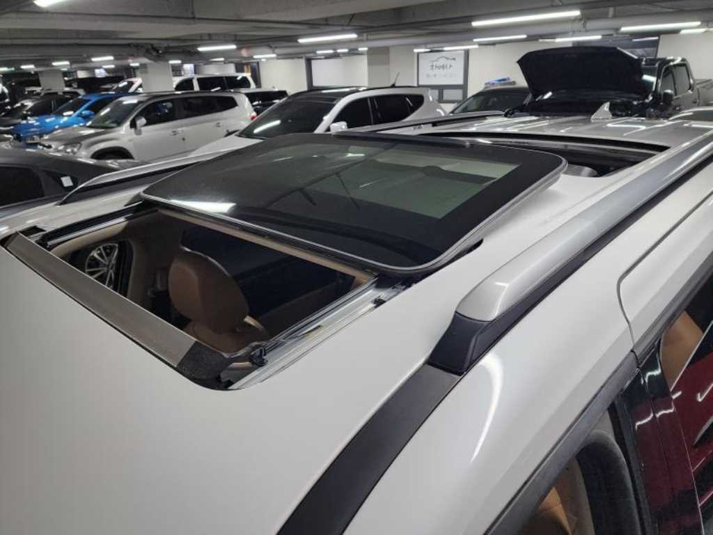 KIA Carnival - Vista 11