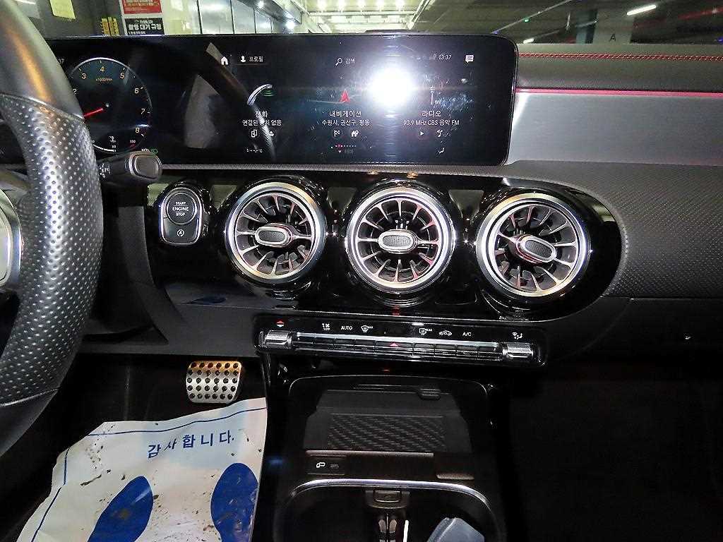 Mercedes Benz CLA Class - Vista 11