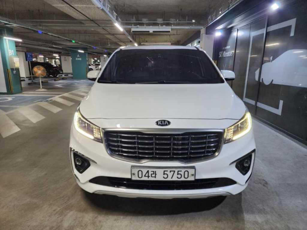 KIA Carnival 2019 - Importación desde Corea - HF Imports Iquique - Foto 1