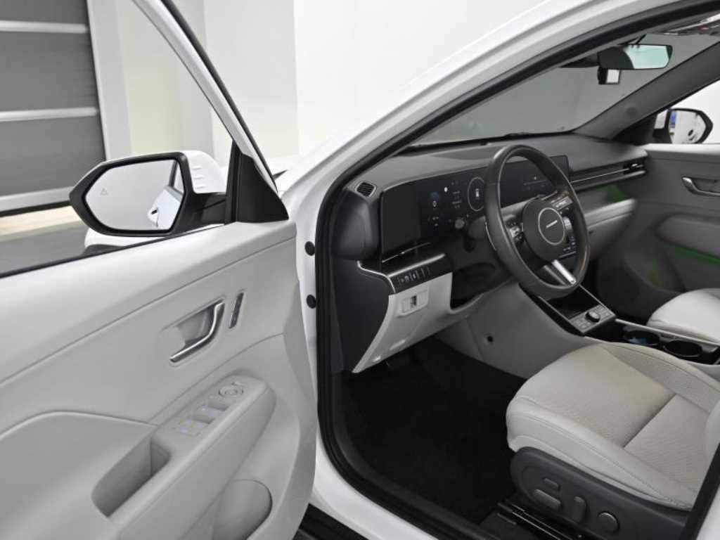 HYUNDAI Kona - Vista 11