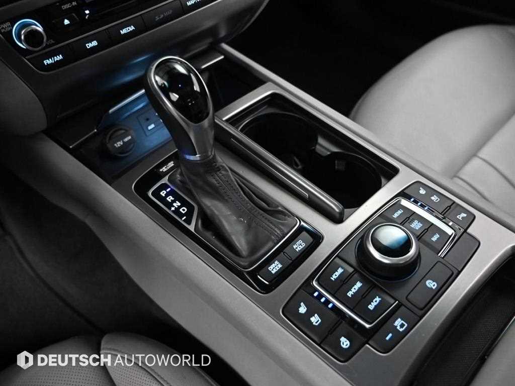 HYUNDAI Genesis - Vista 10